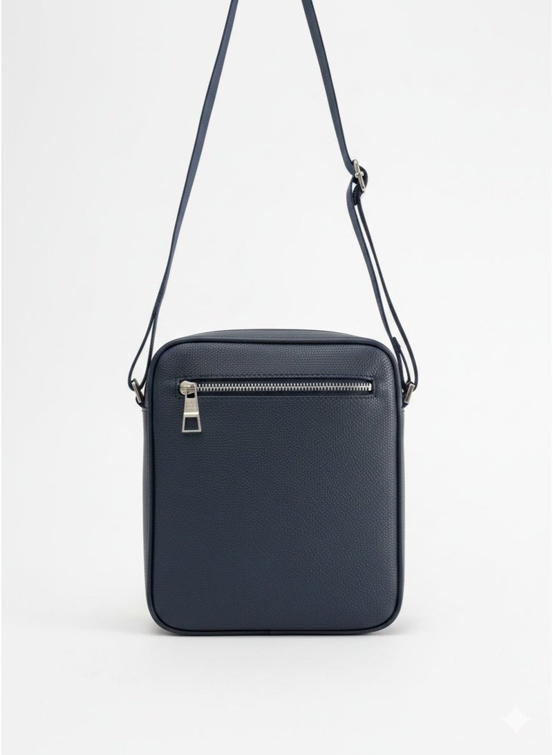 Hilfiger Denim Tommy Hilfiger Men's Elevated Pebbled Reporter Bag – Navy Blue - Image 2
